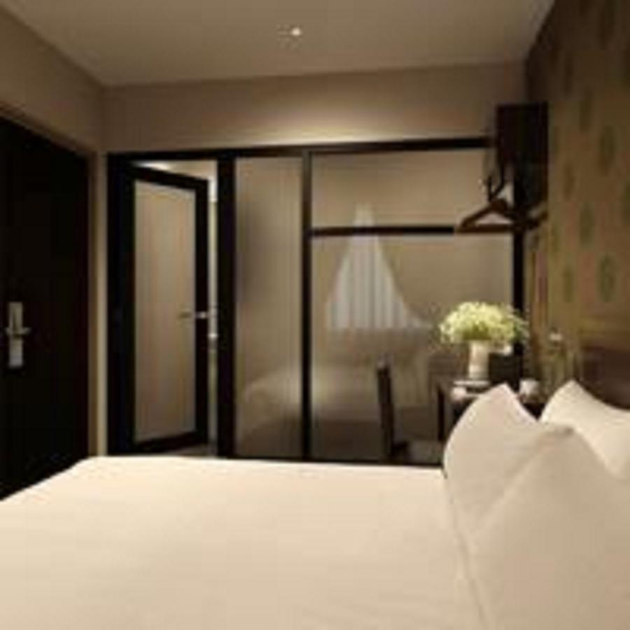 The Square Hotel Skudai Exterior foto