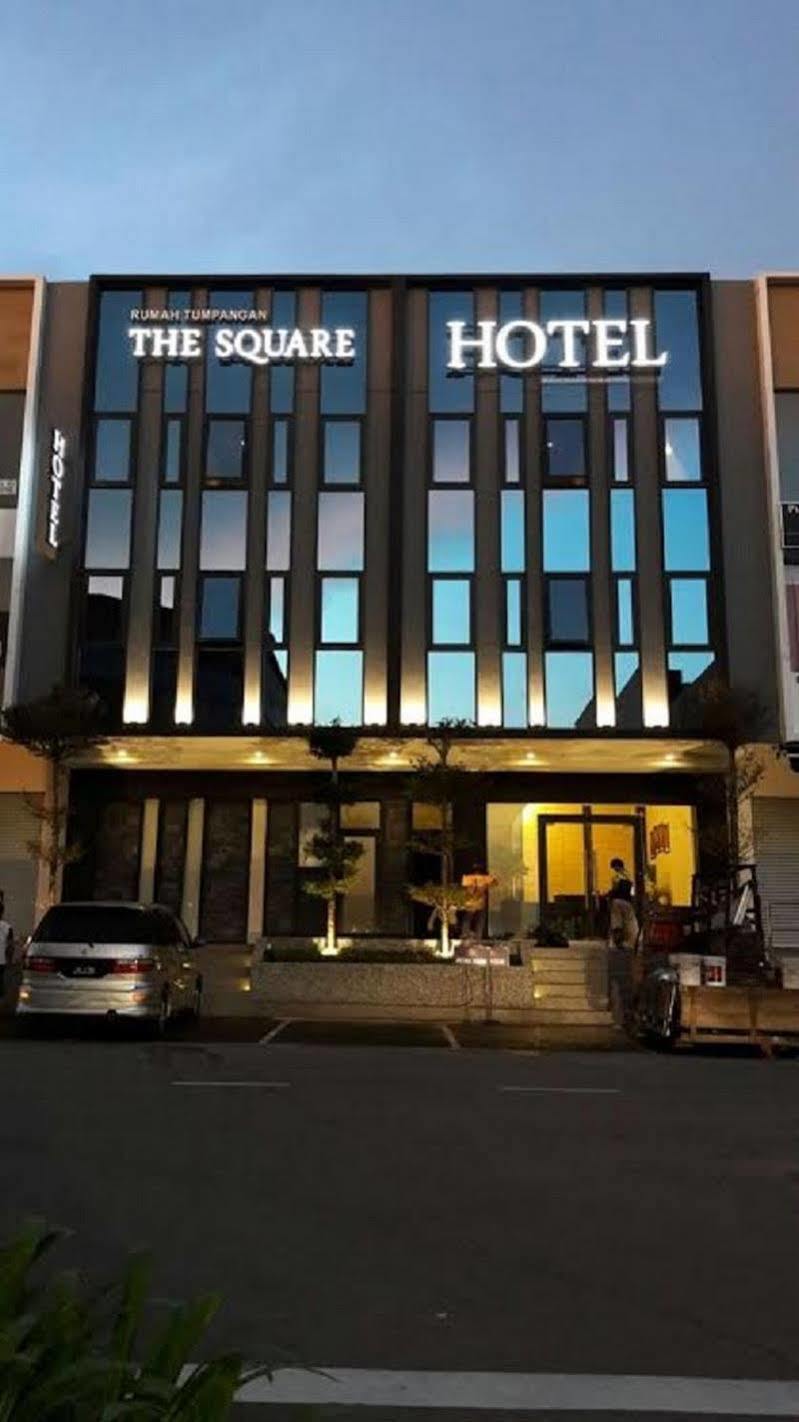 The Square Hotel Skudai Exterior foto